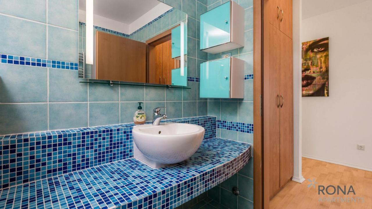 Rona Spacious Apartment With A Panoramic View Icici Exterior photo