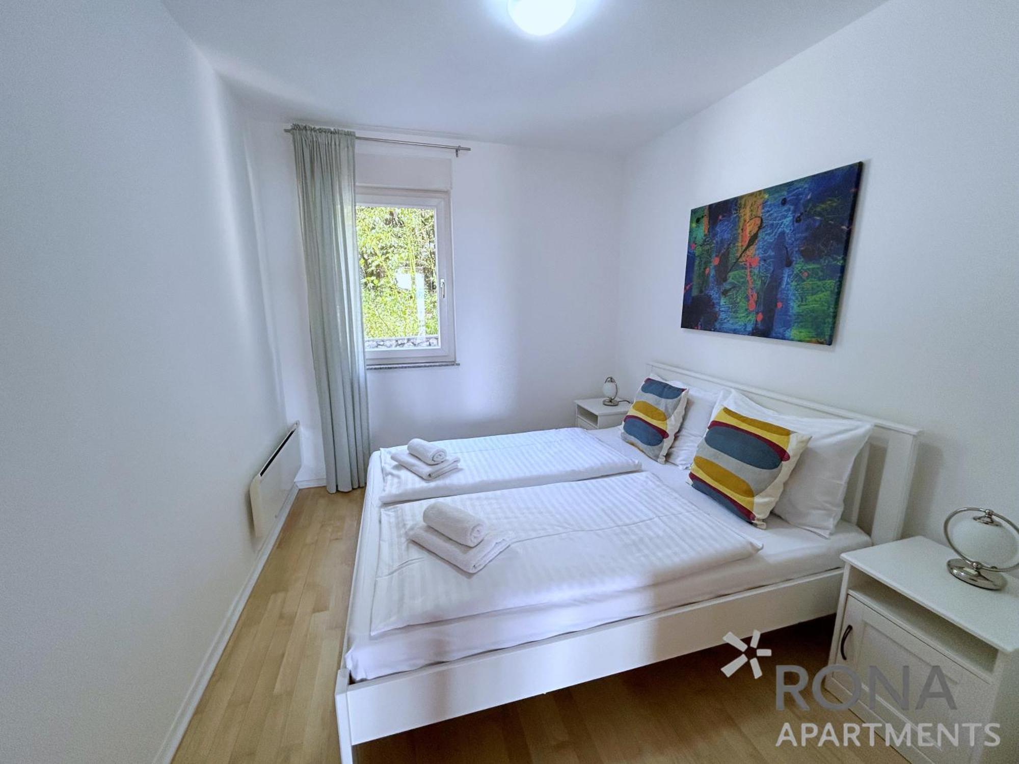 Rona Spacious Apartment With A Panoramic View Icici Exterior photo